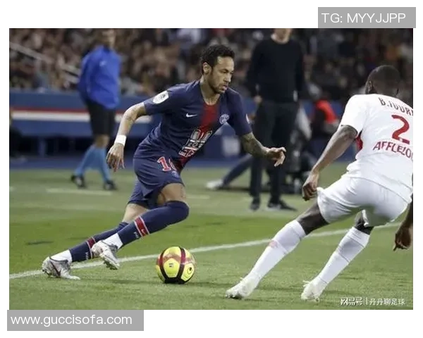 各大足球球星射门路线分析与技巧探讨